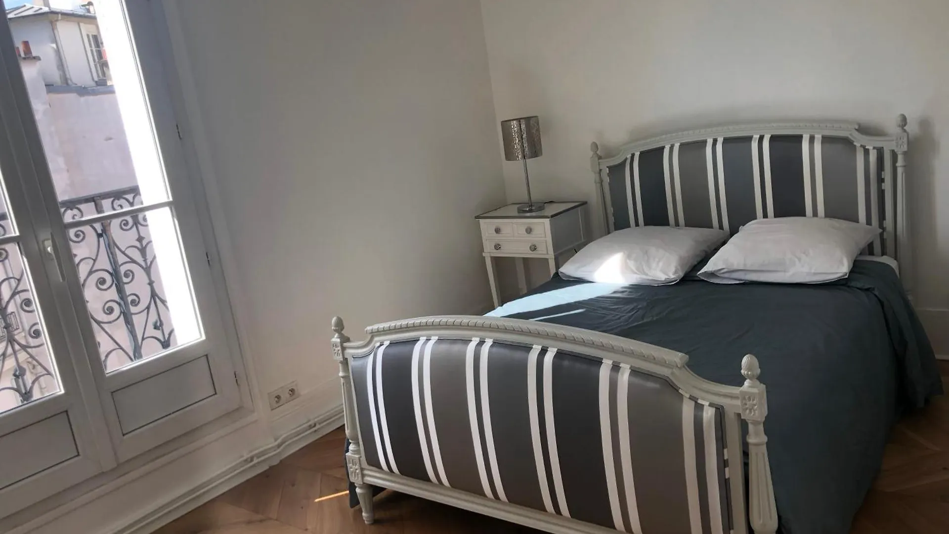 Vue Tour Eiffel Et 5 Minutes Des Champs-Elysees Appartement 2 Chambres Paris 16 Etoile
