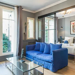  Apartment The Blue King