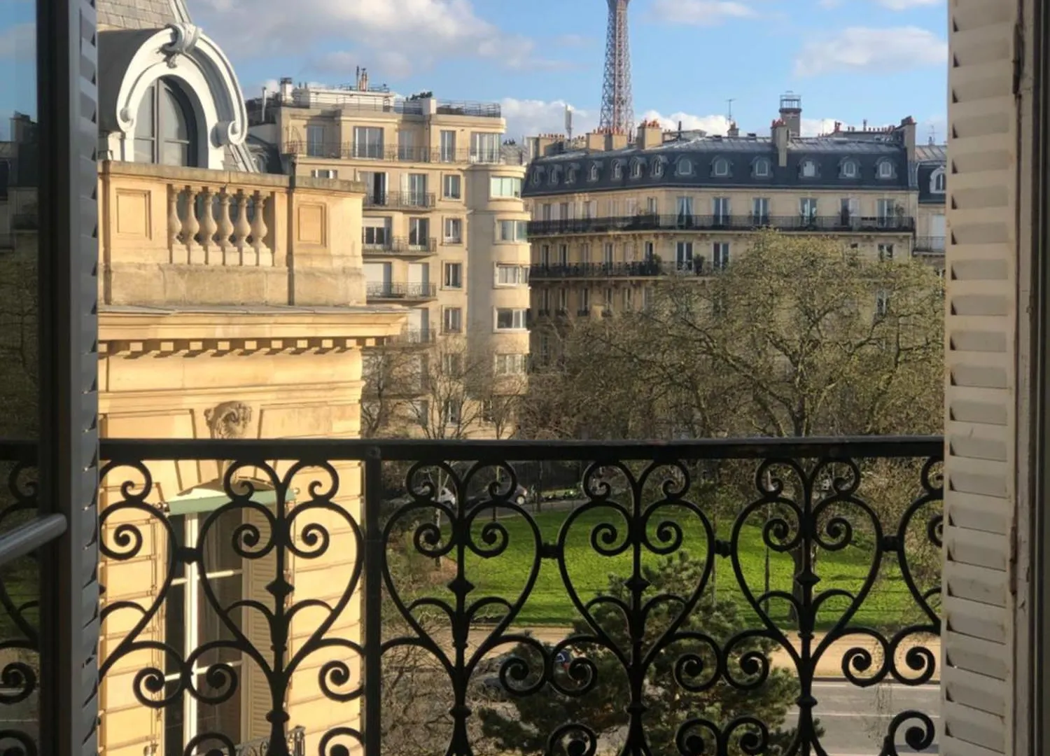Vue Tour Eiffel Et 5 Minutes Des Champs-Elysees Appartement 2 Chambres Paris 16 Etoile