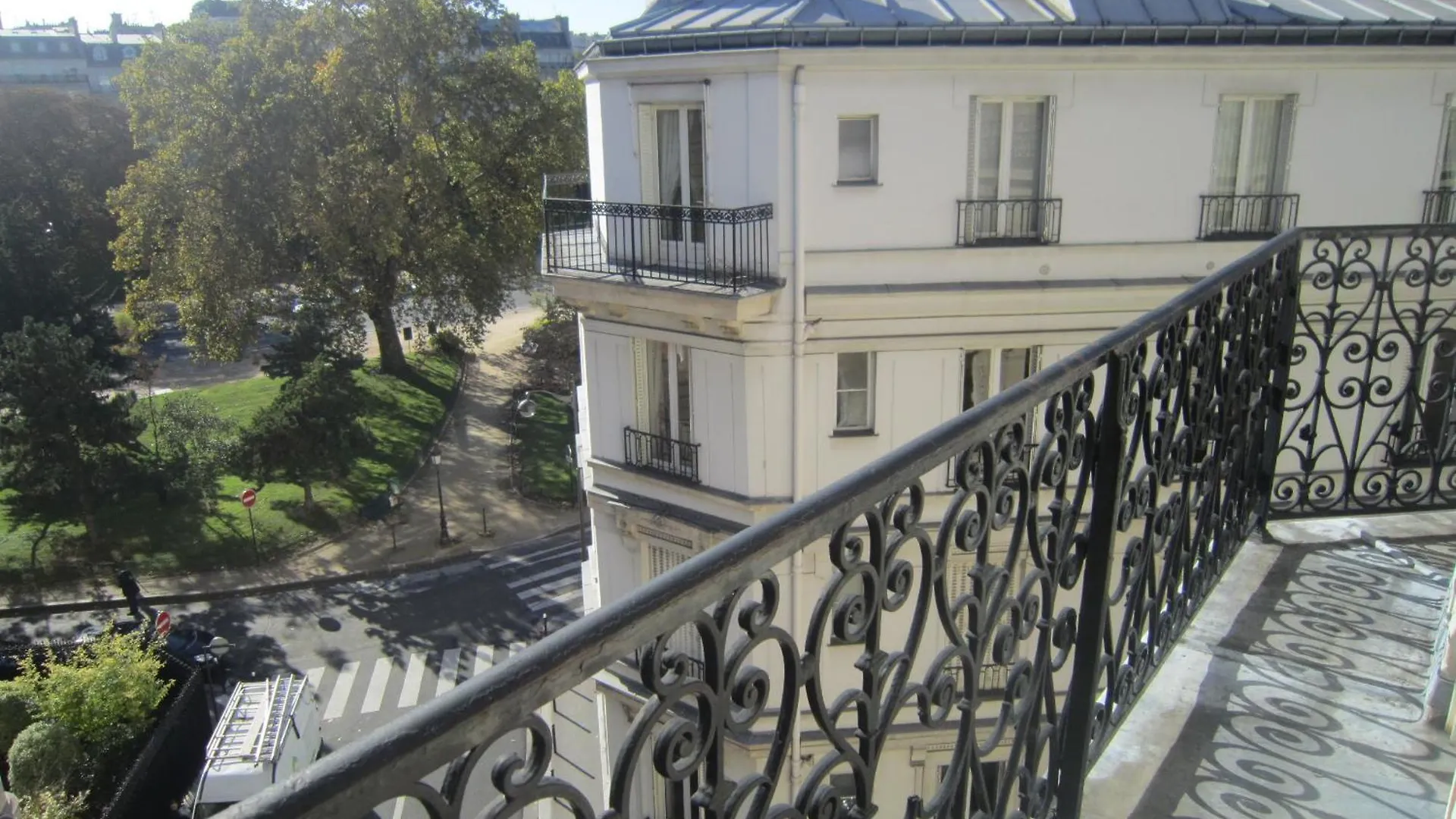 Vue Tour Eiffel Et 5 Minutes Des Champs-Elysees Appartement 2 Chambres Paris 16 Etoile France
