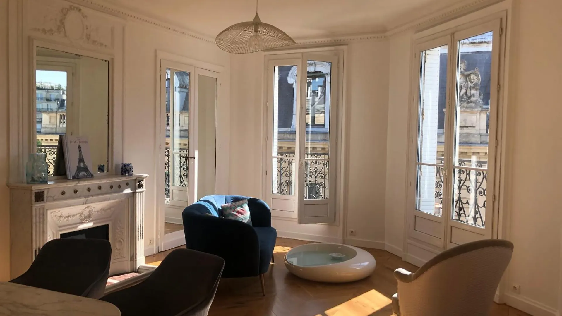 Apartment Vue Tour Eiffel Et 5 Minutes Des Champs-Elysees Appartement 2 Chambres Paris 16 Etoile