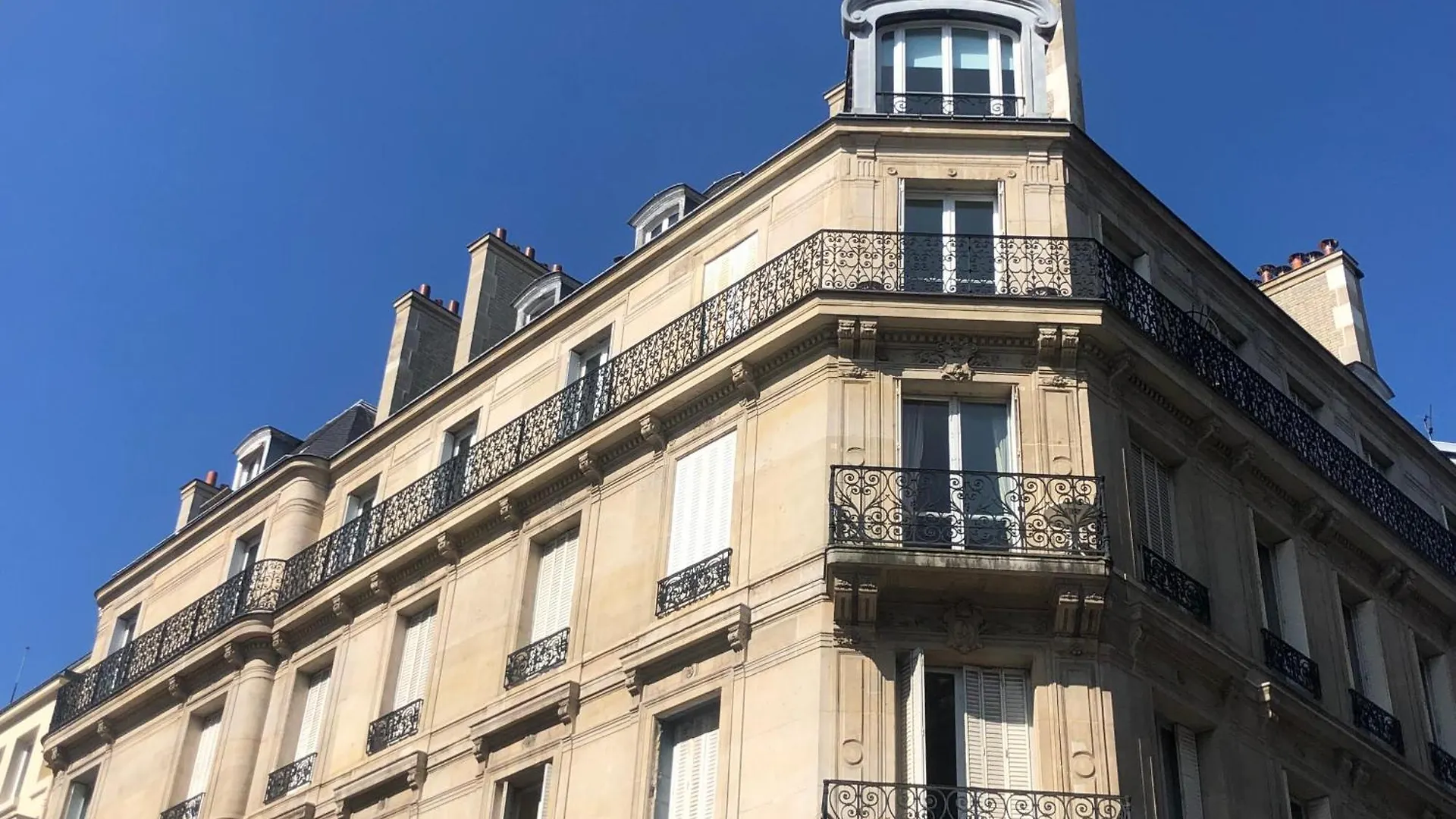 Apartment Vue Tour Eiffel Et 5 Minutes Des Champs-Elysees Appartement 2 Chambres Paris 16 Etoile