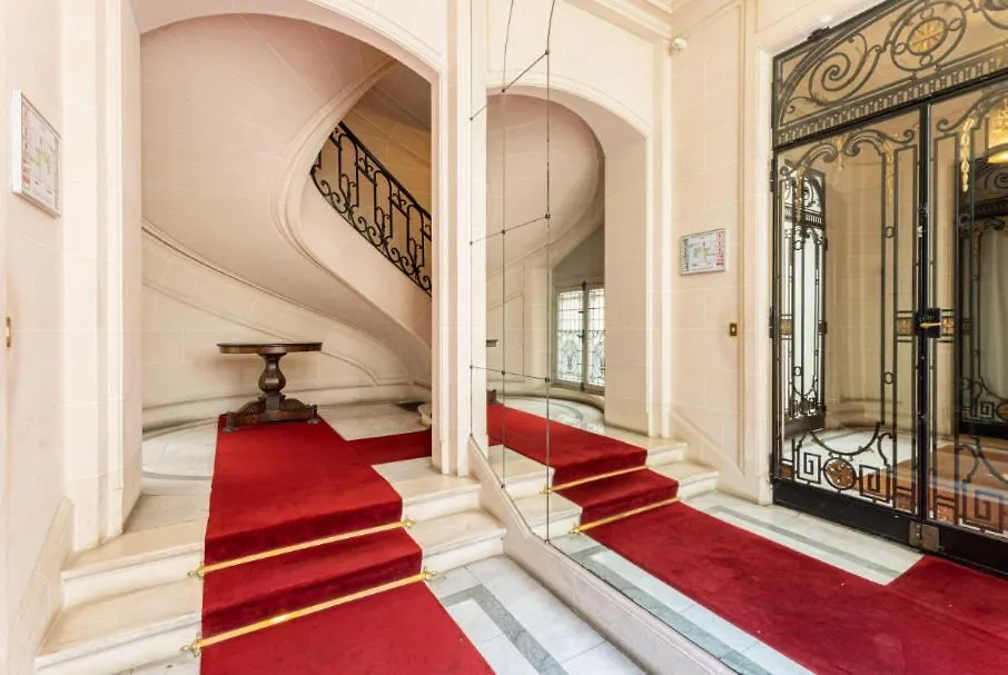 Vue Tour Eiffel Et 5 Minutes Des Champs-Elysees Appartement 2 Chambres Paris 16 Etoile Appartamento