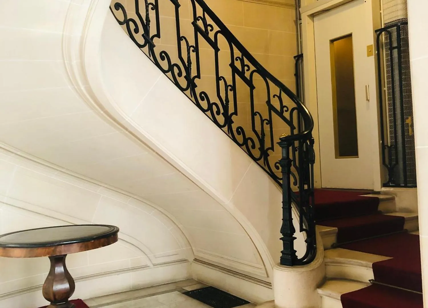 Vue Tour Eiffel Et 5 Minutes Des Champs-Elysees Appartement 2 Chambres Paris 16 Etoile דירה